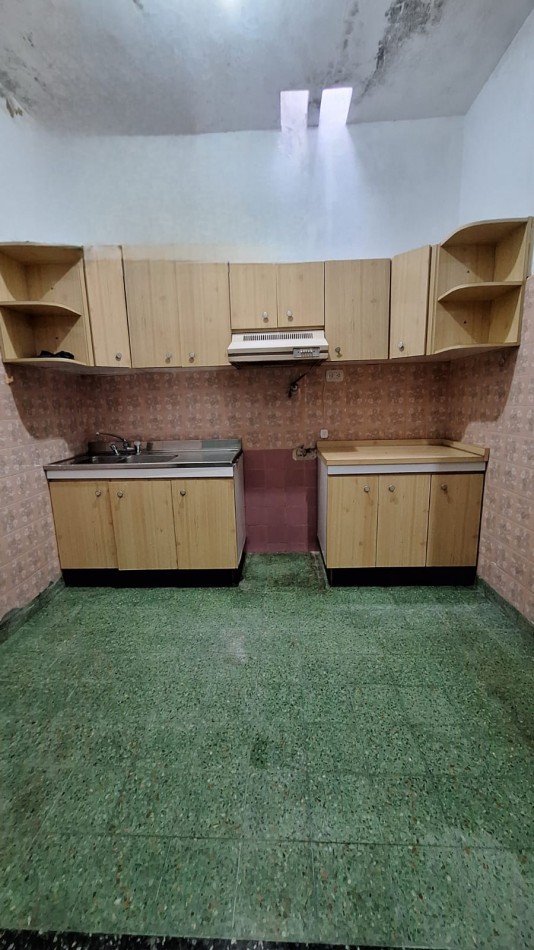 Casa 3 Ambientes, Departamento 2 Ambientes y 2 locales al frente en Venta en San Andres