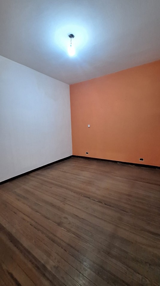 Casa 3 Ambientes, Departamento 2 Ambientes y 2 locales al frente en Venta en San Andres