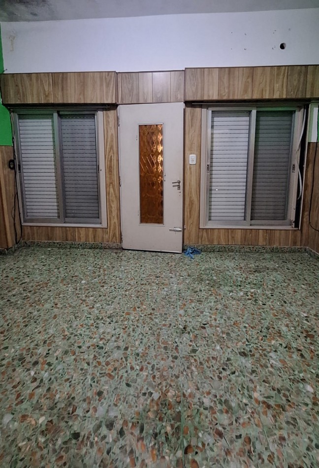 Casa 3 Ambientes, Departamento 2 Ambientes y 2 locales al frente en Venta en San Andres