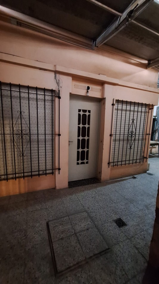 Casa 3 Ambientes, Departamento 2 Ambientes y 2 locales al frente en Venta en San Andres